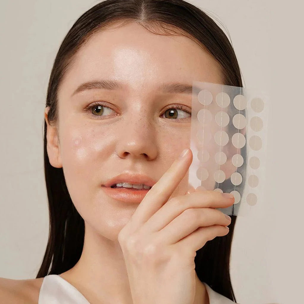 ISNTREE - Onion Newpair Spot Patch - (10mm x 12pz / 12mm x 12pz) | Parches Antiacné Calmantes con 24 Parches en Dos Tamaños (10mm y 12mm)