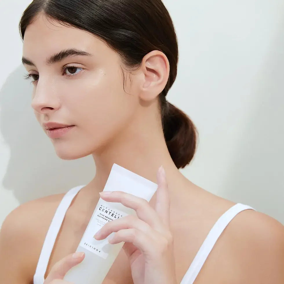 SKIN1004 - Madagascar Centella Tone Brightening Cleansing Gel Foam - 125ml | Limpiador Facial Unificador de Tono