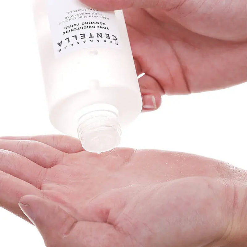 SKIN1004 - Madagascar Centella Tone Brightening Boosting Toner - 210ml | Tónico Iluminador y Unificador de Tono