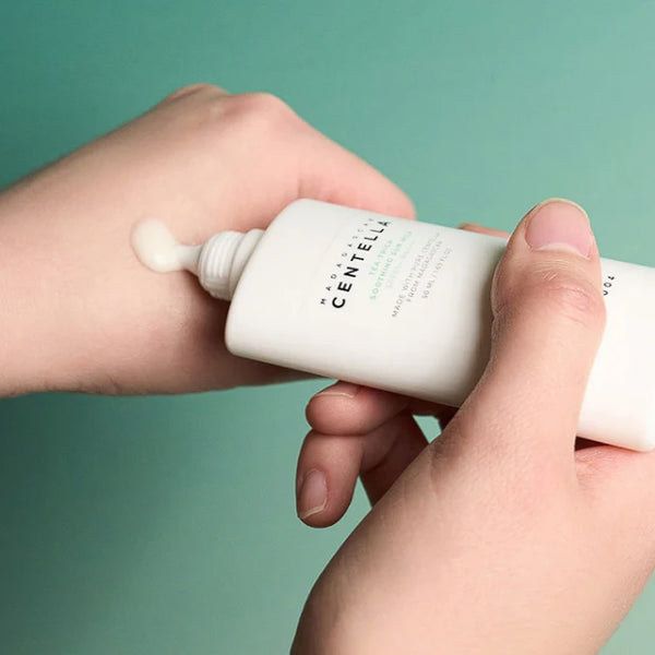 SKIN1004 - Madagascar Centella Tea-Trica Soothing Sun Milk - 50ml | Protector Solar en Leche Calmante para Piel Grasa y con Imperfecciones